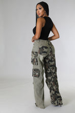 Load image into Gallery viewer, CAMO MOM JEANS
